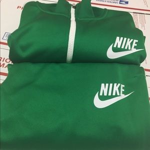 Nike sweatsuit tracksuit. Green. Like NEW.